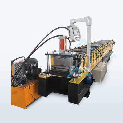 Automatische Schnappverriegelung mit unterschiedlicher Breite in einer Maschine