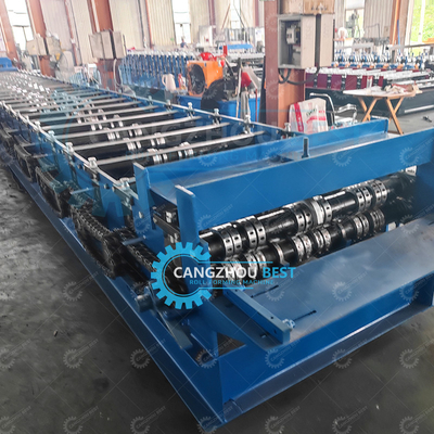 Hydrauische Schneidmaschine zur Herstellung von Deckplatten und Bodenrollen