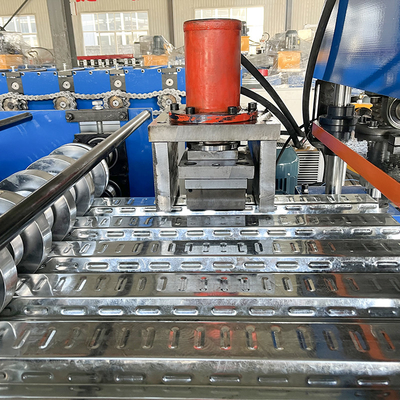 Maschine zur Verformung von Schwerlaststahldeckenplatten und -platten