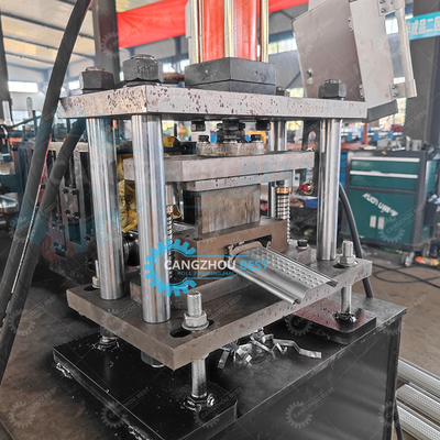 Stahldicke 0,8 mm Unterschied Aufprägungsläden Rolltür Profil Roll Formmaschine