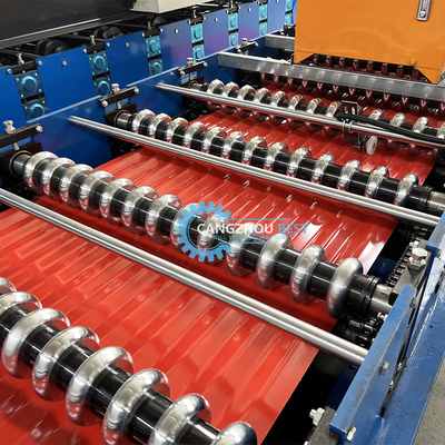 PPGI Kettenbetriebene elektrische 3 kW Wellprofil-Dachblech-Rollformmaschine