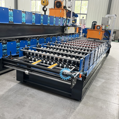 PPGI Kettenbetriebene elektrische 3 kW Wellprofil-Dachblech-Rollformmaschine