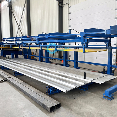 Full Auto Hydraulic Power 4kw Zwei-Schicht-Gewürbelte Dachfliesen Rollen Formierung Maschine