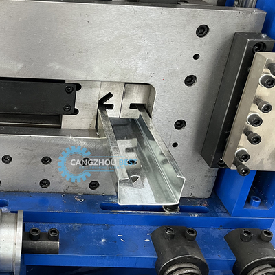 Automatische Czu Purlin Hydraulische Stanz- und Schneidmaschine zur Rollenformung