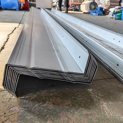Schwere 1,5-3,0mm Czu Galvanisierte Stahl-Purlin-Rollformmaschine