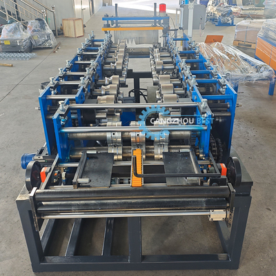 Farbe Stahl automatische Größenänderung Tragbare Stehende Naht Dachblech Rollenformmaschine