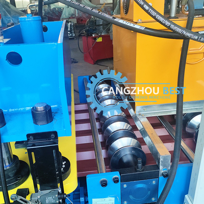 IBR-Dachplatten-Rollformmaschine Hydraulikschneiden für Stahlprofile