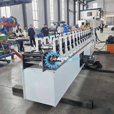 Stahlprofil Zwei Größen-Rollformmaschine mit hydraulischem Pressen