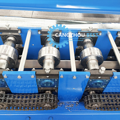 Aufrechtes System Klammer C-Kanal Rollenformmaschine angepasst