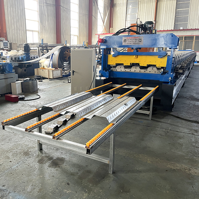 PLC-Steuerung Hydraulische Stahlbodendeck Rollenformmaschine