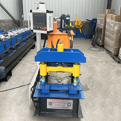 Stahlprofil-Firstkappen-Walzformmaschine mit 380V Spannung, 14 Walzenreihen und 40# Hydraulik für Dachziegel IBR Wellblechdesign