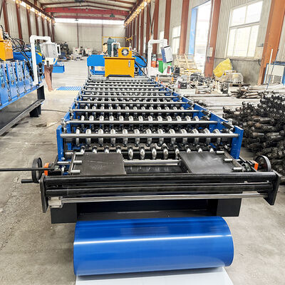 PLC-gesteuerte hydraulische Schneidmaschine zur Formung von Rollen für Welldeckenbleche mit einer Geschwindigkeit von 8-12 m/min