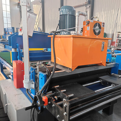 Maschine zur Längenformung von Stahlspulen aus galvanisiertem Stahl mit automatischem Stapler