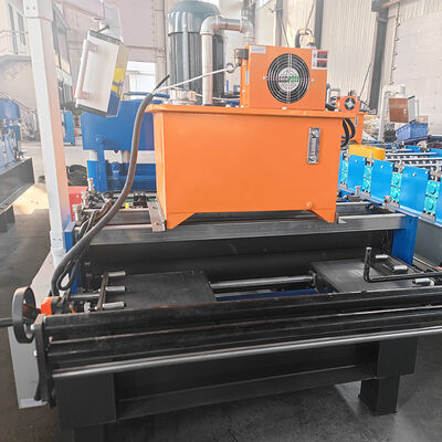 Maschine zur Längenformung von Stahlspulen aus galvanisiertem Stahl mit automatischem Stapler