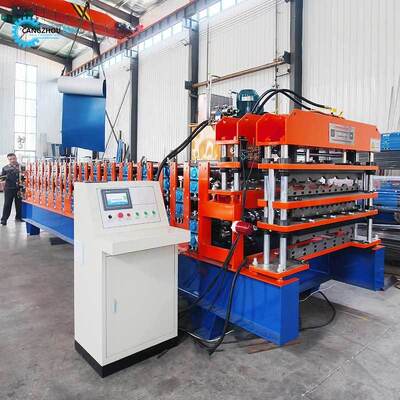 Platzsparende Dreischicht-Rollformmaschine für farbige Stahlfliesen